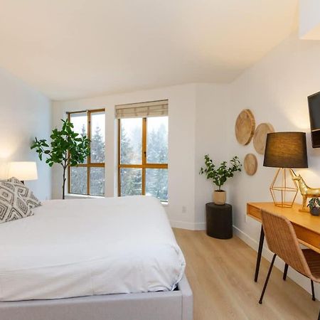 Renovated 1Bed-1Bath In Village With Pool, Hot Tub, And Sauna Уистлер Экстерьер фото