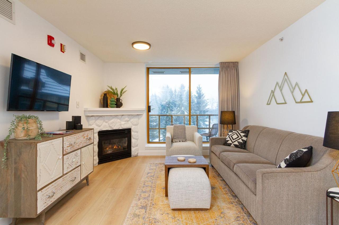 Renovated 1Bed-1Bath In Village With Pool, Hot Tub, And Sauna Уистлер Экстерьер фото