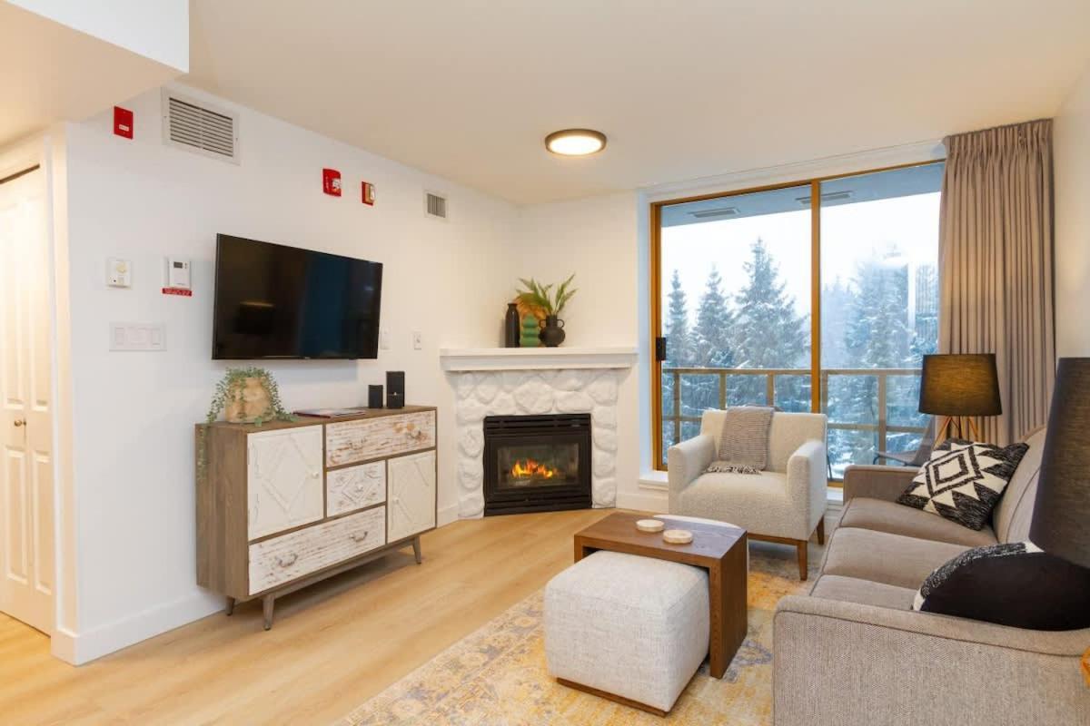 Renovated 1Bed-1Bath In Village With Pool, Hot Tub, And Sauna Уистлер Экстерьер фото
