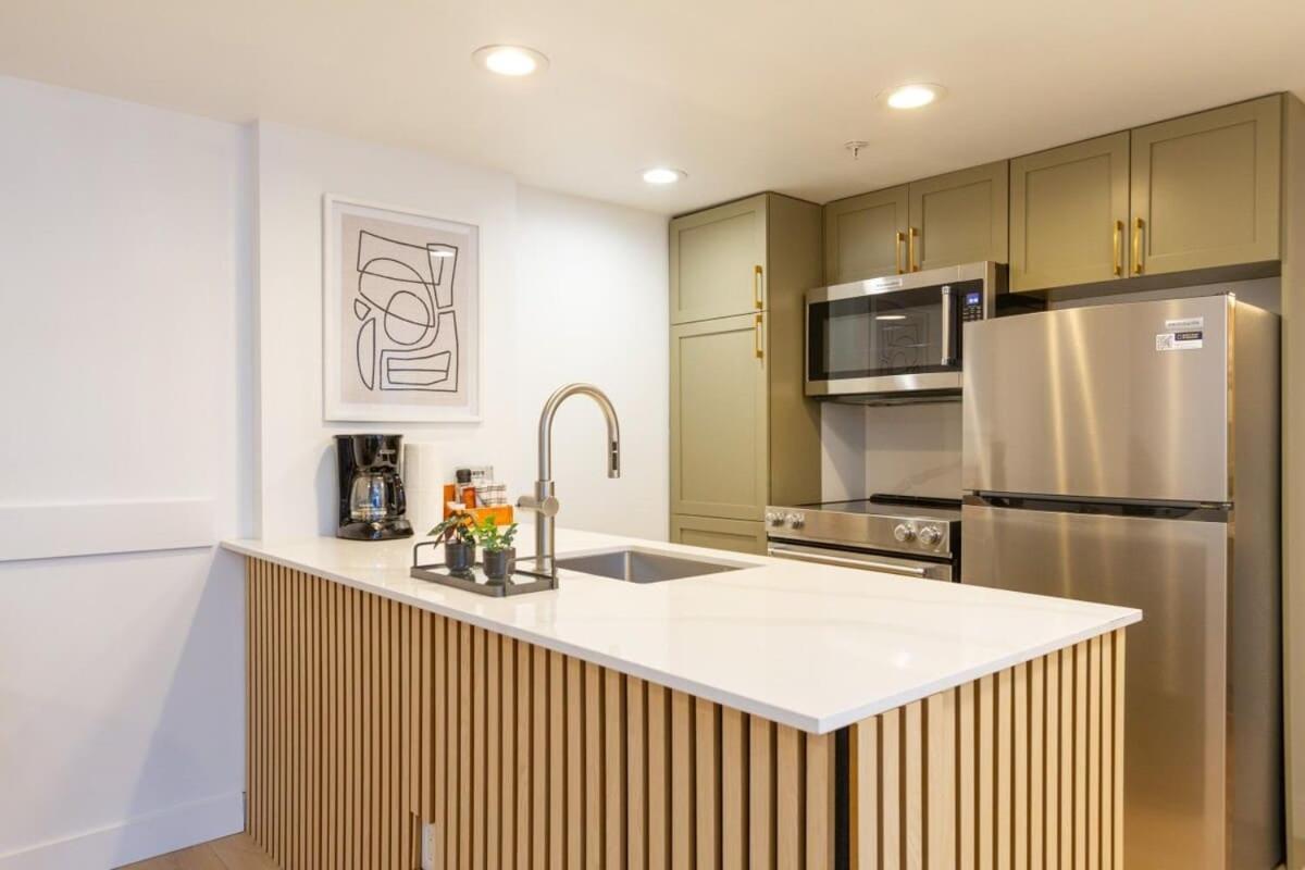 Renovated 1Bed-1Bath In Village With Pool, Hot Tub, And Sauna Уистлер Экстерьер фото