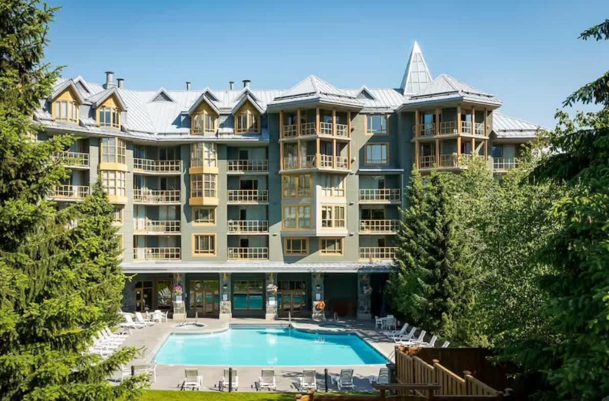 Renovated 1Bed-1Bath In Village With Pool, Hot Tub, And Sauna Уистлер Экстерьер фото