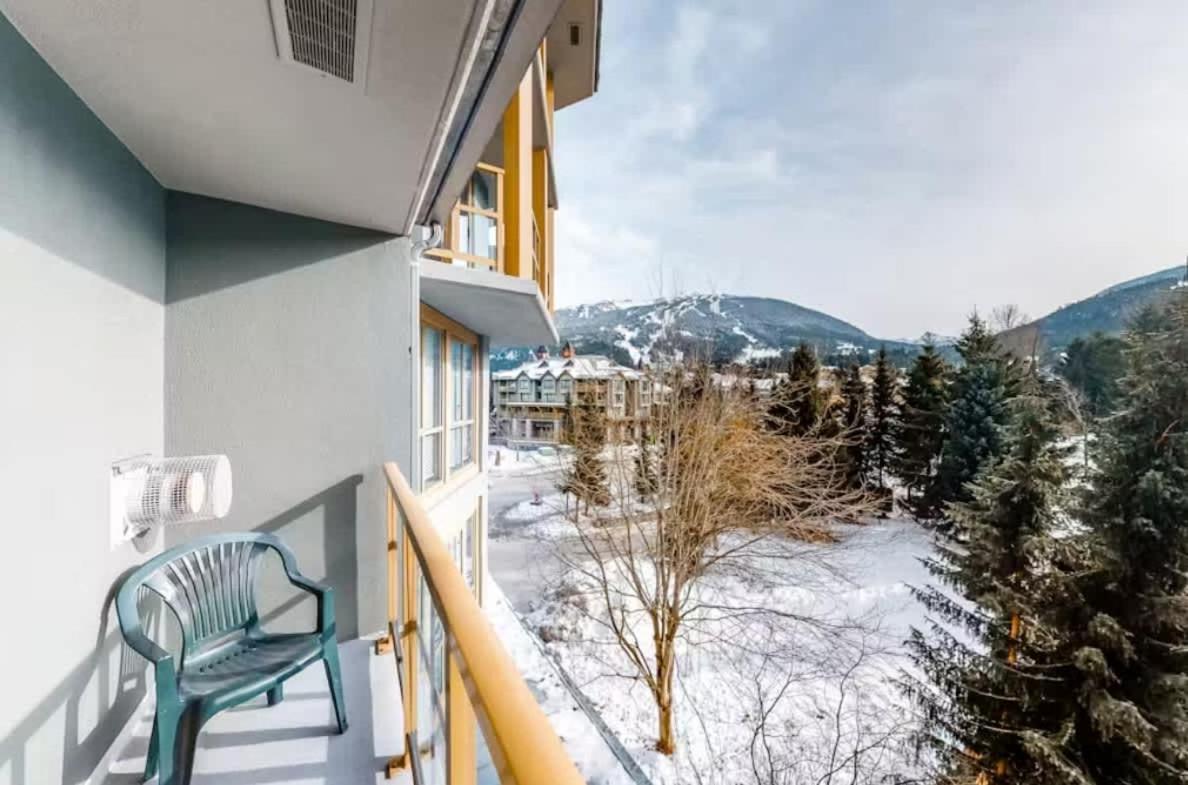 Renovated 1Bed-1Bath In Village With Pool, Hot Tub, And Sauna Уистлер Экстерьер фото